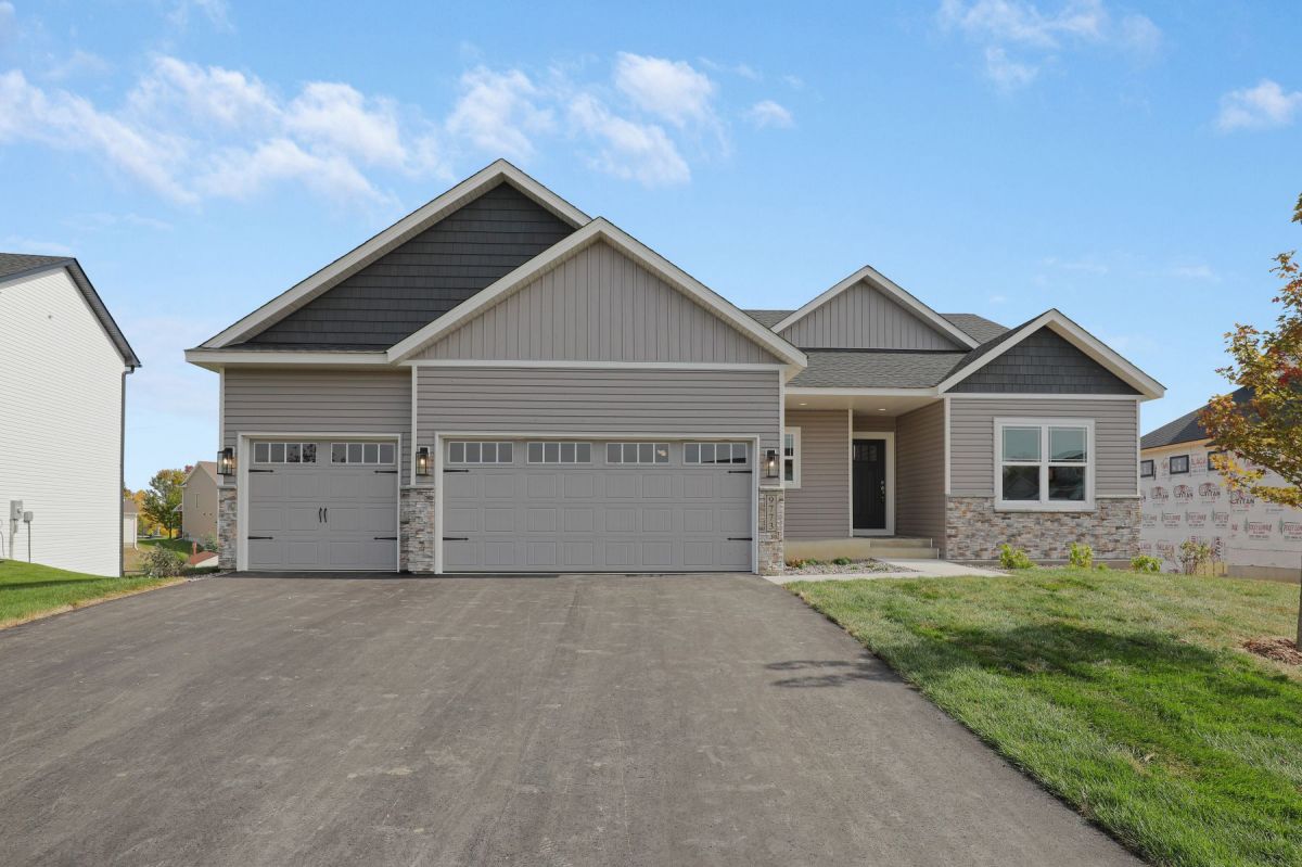 New Construction Homes in Hanover, MN Crow River Fieldstone Family